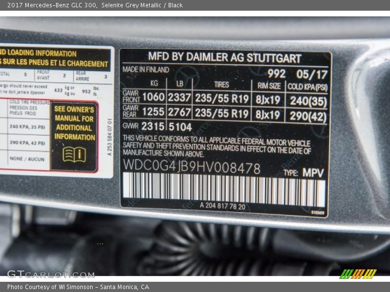 Selenite Grey Metallic / Black 2017 Mercedes-Benz GLC 300
