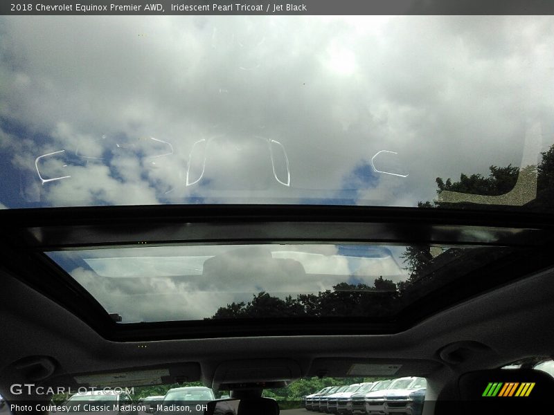 Iridescent Pearl Tricoat / Jet Black 2018 Chevrolet Equinox Premier AWD
