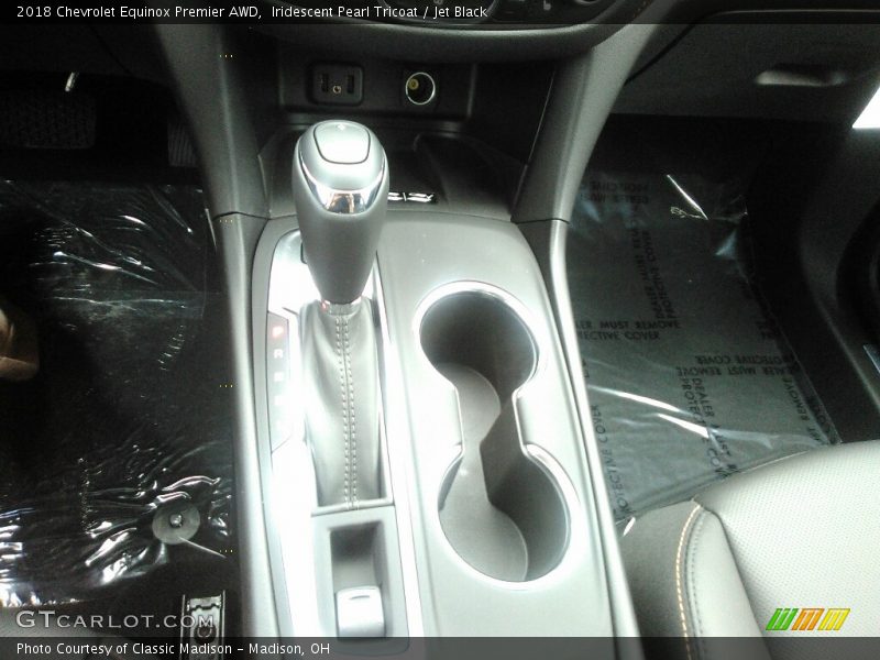 Iridescent Pearl Tricoat / Jet Black 2018 Chevrolet Equinox Premier AWD