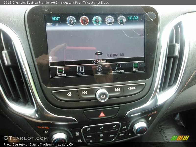 Iridescent Pearl Tricoat / Jet Black 2018 Chevrolet Equinox Premier AWD