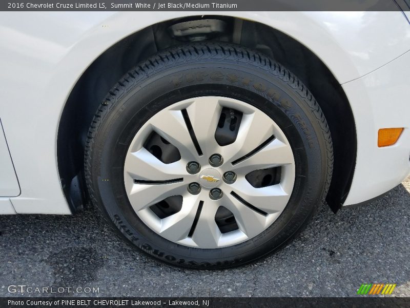 Summit White / Jet Black/Medium Titanium 2016 Chevrolet Cruze Limited LS