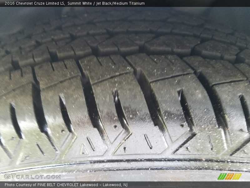 Summit White / Jet Black/Medium Titanium 2016 Chevrolet Cruze Limited LS