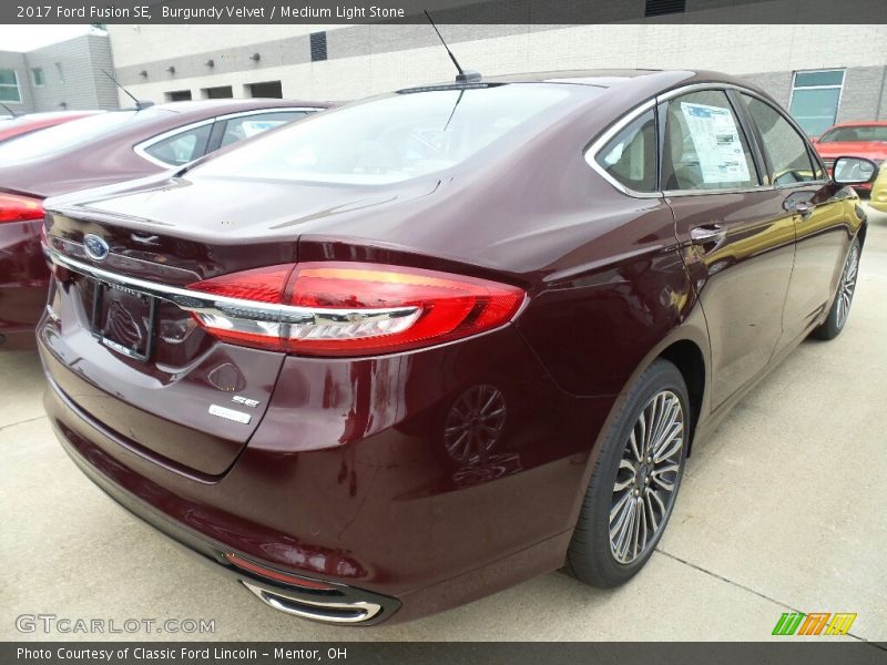 Burgundy Velvet / Medium Light Stone 2017 Ford Fusion SE