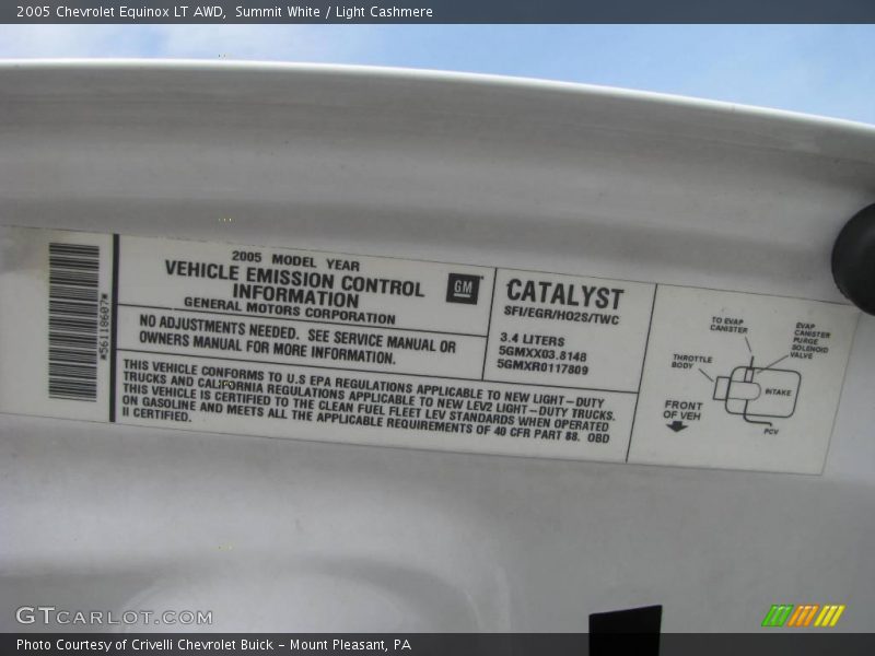 Summit White / Light Cashmere 2005 Chevrolet Equinox LT AWD