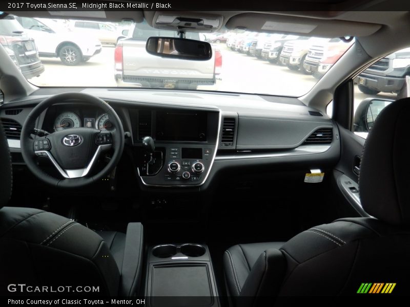 Midnight Black Metallic / Black 2017 Toyota Sienna SE
