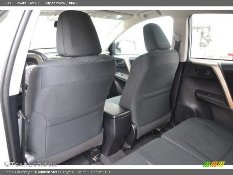 Super White / Black 2015 Toyota RAV4 LE