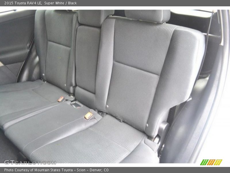 Super White / Black 2015 Toyota RAV4 LE