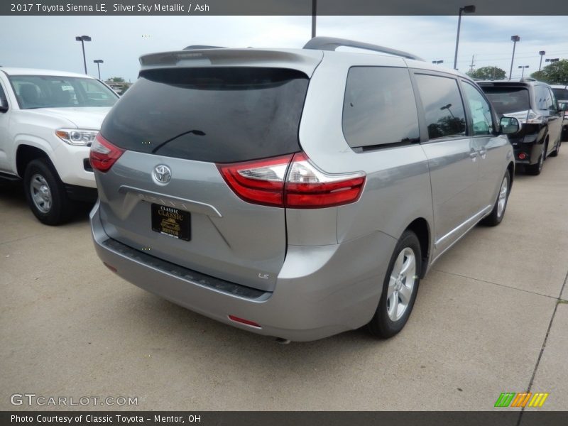 Silver Sky Metallic / Ash 2017 Toyota Sienna LE