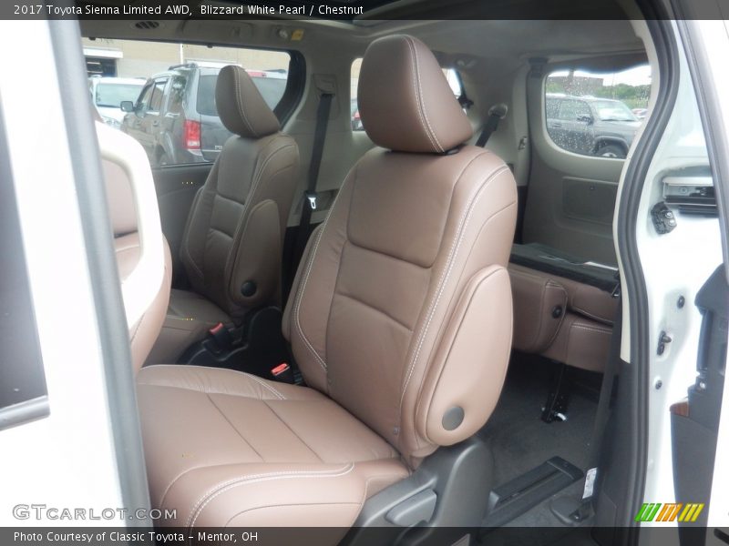 Blizzard White Pearl / Chestnut 2017 Toyota Sienna Limited AWD