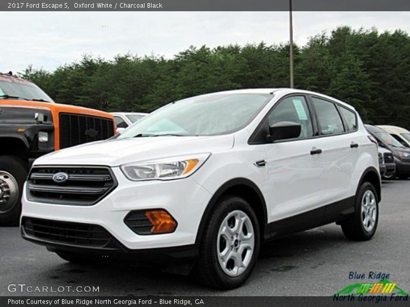 Oxford White / Charcoal Black 2017 Ford Escape S