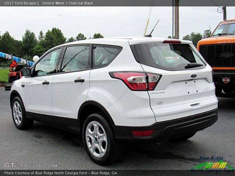Oxford White / Charcoal Black 2017 Ford Escape S