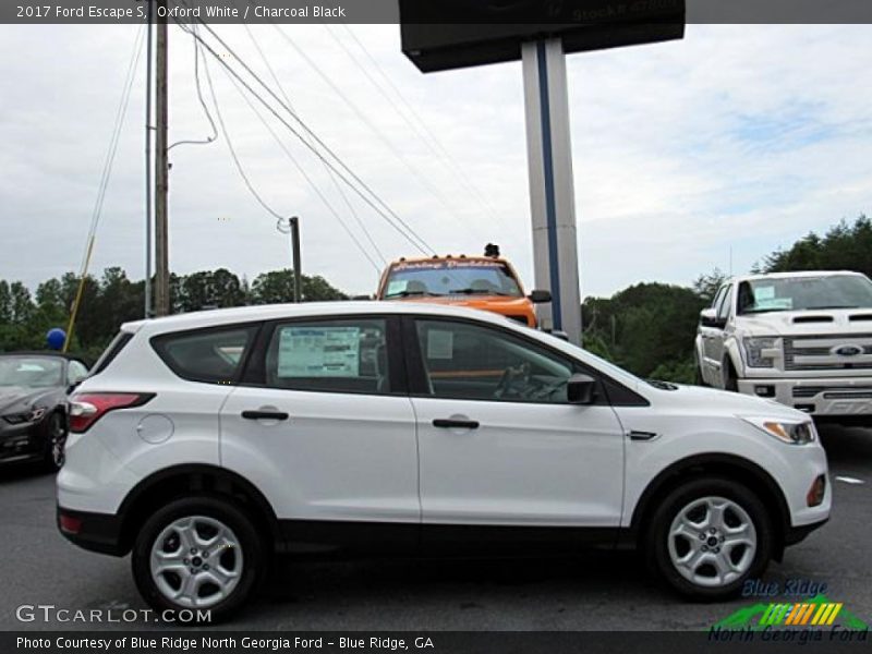 Oxford White / Charcoal Black 2017 Ford Escape S