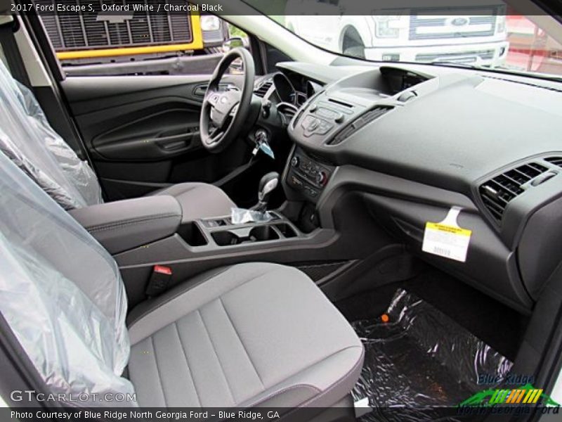 Oxford White / Charcoal Black 2017 Ford Escape S