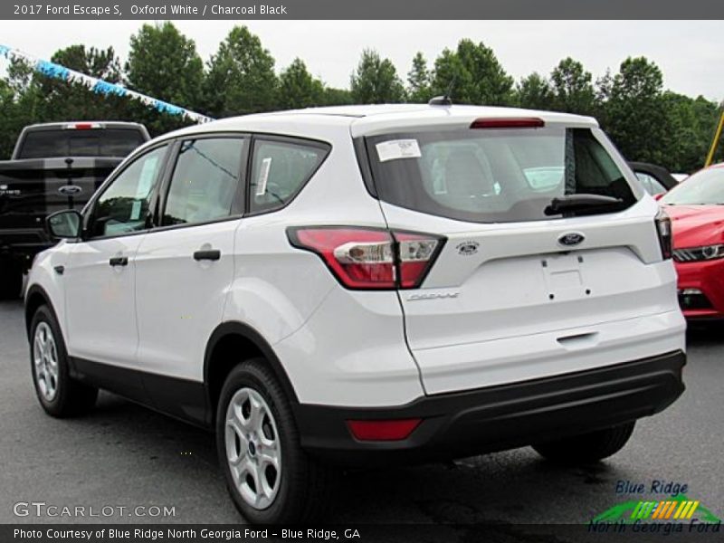 Oxford White / Charcoal Black 2017 Ford Escape S