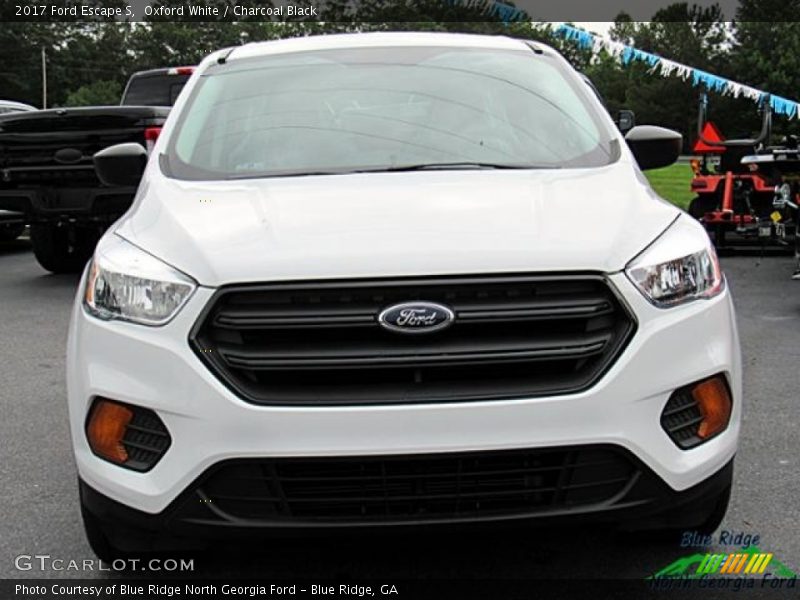 Oxford White / Charcoal Black 2017 Ford Escape S