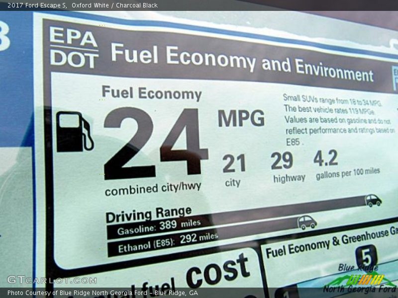 Oxford White / Charcoal Black 2017 Ford Escape S