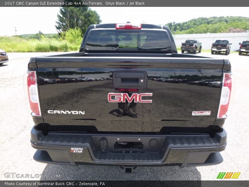 Onyx Black / Jet Black 2017 GMC Canyon SLE Extended Cab 4x4 All-Terrain