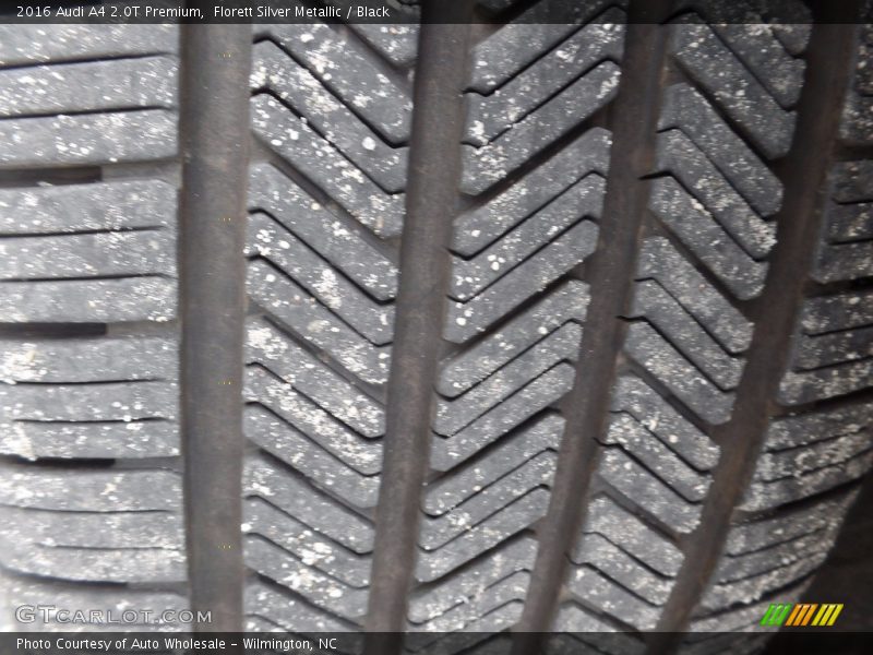 Florett Silver Metallic / Black 2016 Audi A4 2.0T Premium