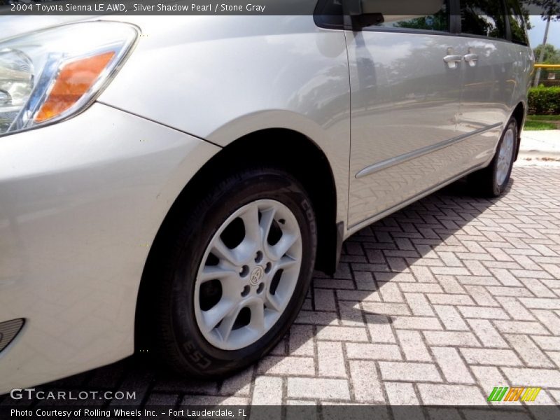 Silver Shadow Pearl / Stone Gray 2004 Toyota Sienna LE AWD