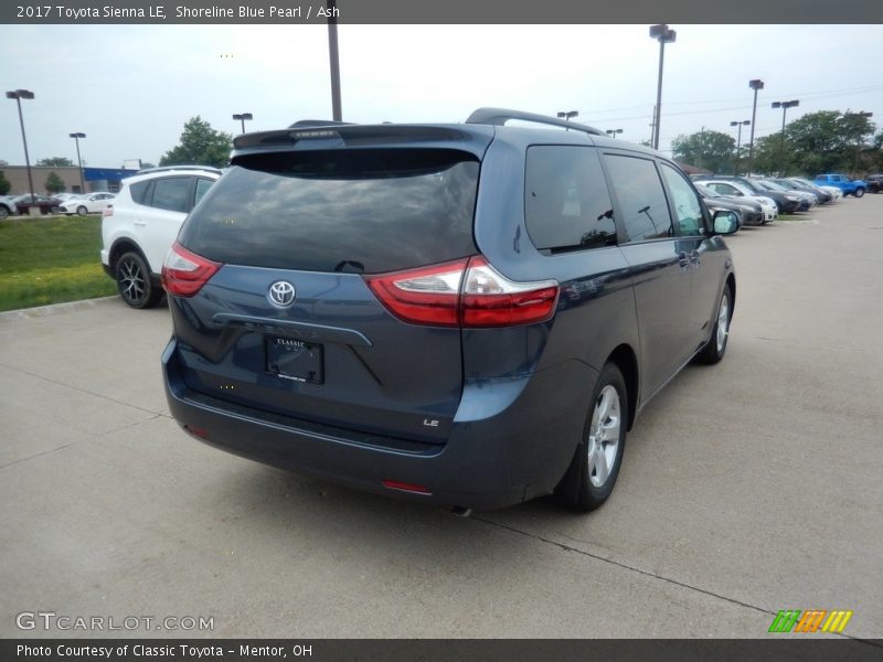 Shoreline Blue Pearl / Ash 2017 Toyota Sienna LE