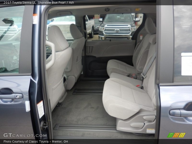 Shoreline Blue Pearl / Ash 2017 Toyota Sienna LE
