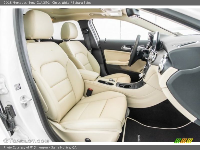 Cirrus White / Sahara Beige 2018 Mercedes-Benz GLA 250