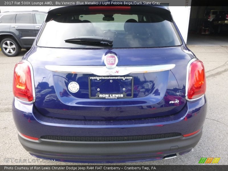Blu Venezia (Blue Metallic) / Light Pebble Beige/Dark Slate Gray 2017 Fiat 500X Lounge AWD