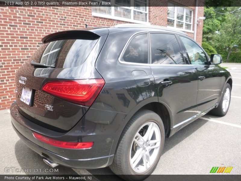 Phantom Black Pearl / Black 2013 Audi Q5 2.0 TFSI quattro