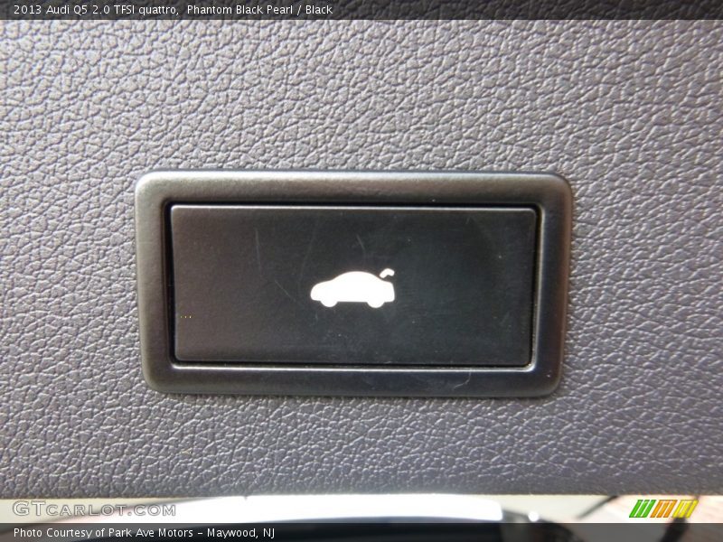 Phantom Black Pearl / Black 2013 Audi Q5 2.0 TFSI quattro