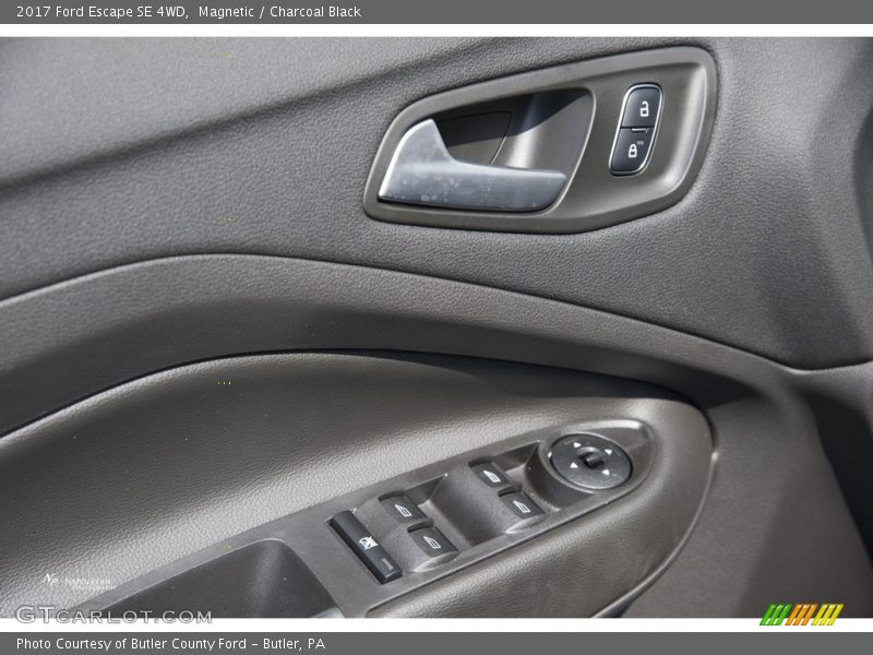 Magnetic / Charcoal Black 2017 Ford Escape SE 4WD