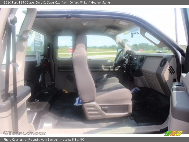 Oxford White / Medium Stone 2010 Ford F250 Super Duty XL SuperCab 4x4