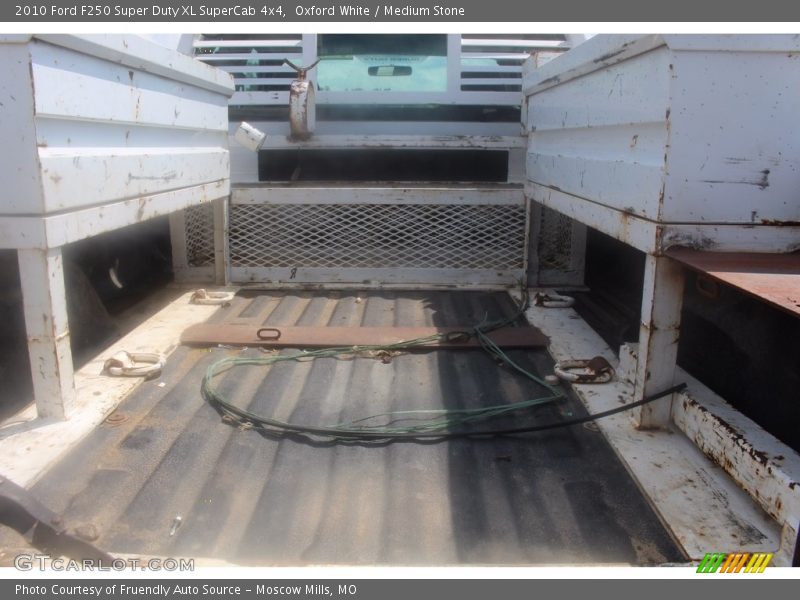 Oxford White / Medium Stone 2010 Ford F250 Super Duty XL SuperCab 4x4