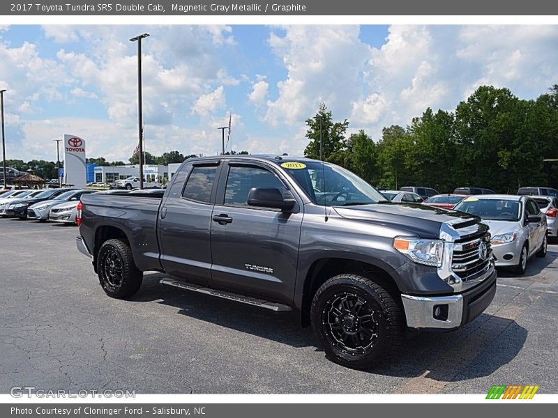 Magnetic Gray Metallic / Graphite 2017 Toyota Tundra SR5 Double Cab