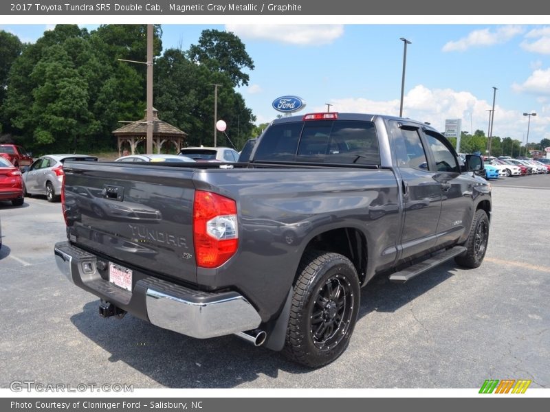 Magnetic Gray Metallic / Graphite 2017 Toyota Tundra SR5 Double Cab