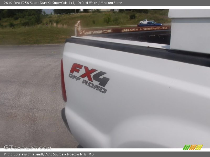 Oxford White / Medium Stone 2010 Ford F250 Super Duty XL SuperCab 4x4