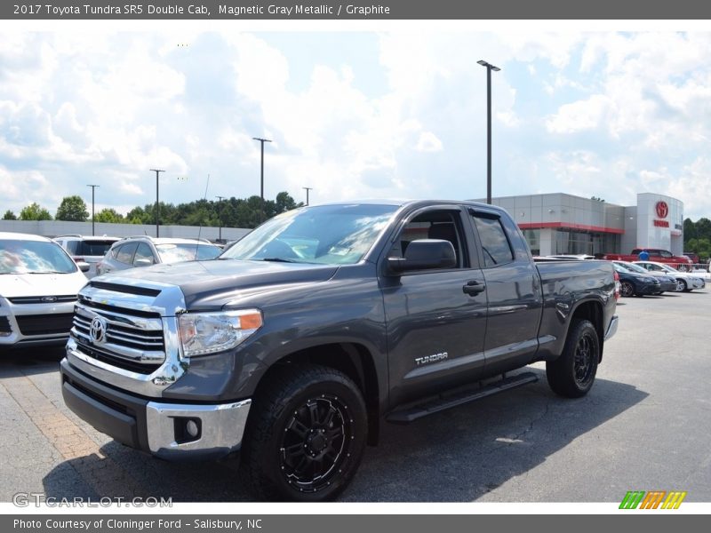 Magnetic Gray Metallic / Graphite 2017 Toyota Tundra SR5 Double Cab