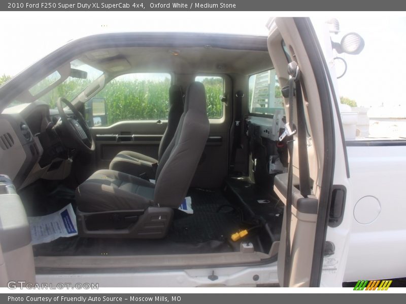 Oxford White / Medium Stone 2010 Ford F250 Super Duty XL SuperCab 4x4
