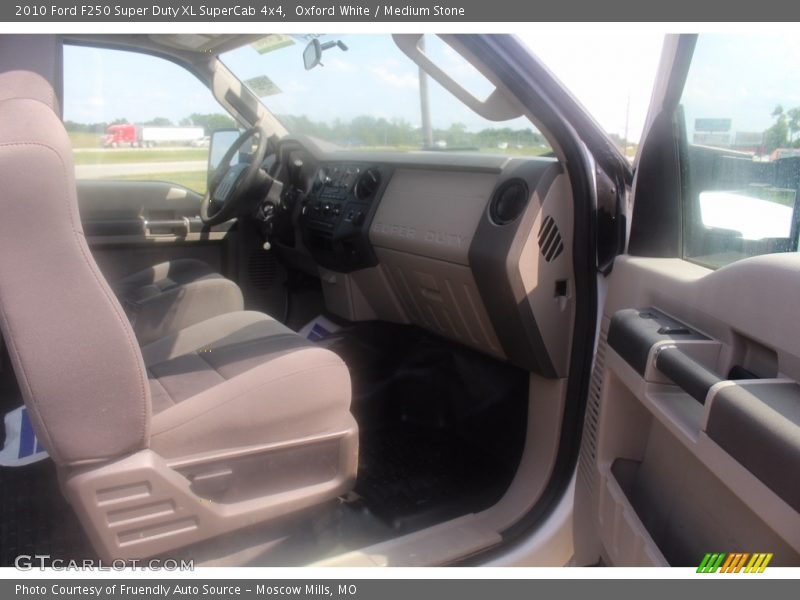 Oxford White / Medium Stone 2010 Ford F250 Super Duty XL SuperCab 4x4