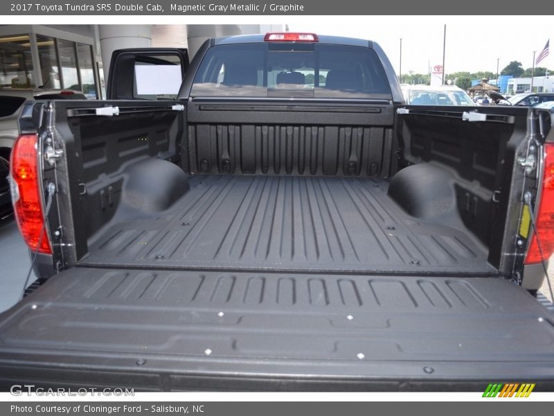 Magnetic Gray Metallic / Graphite 2017 Toyota Tundra SR5 Double Cab