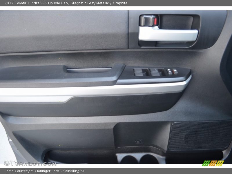 Magnetic Gray Metallic / Graphite 2017 Toyota Tundra SR5 Double Cab