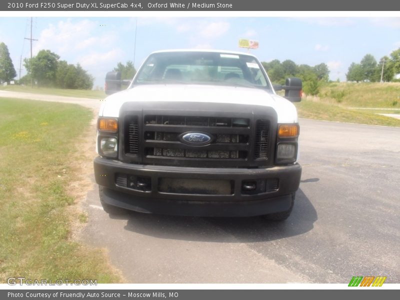 Oxford White / Medium Stone 2010 Ford F250 Super Duty XL SuperCab 4x4