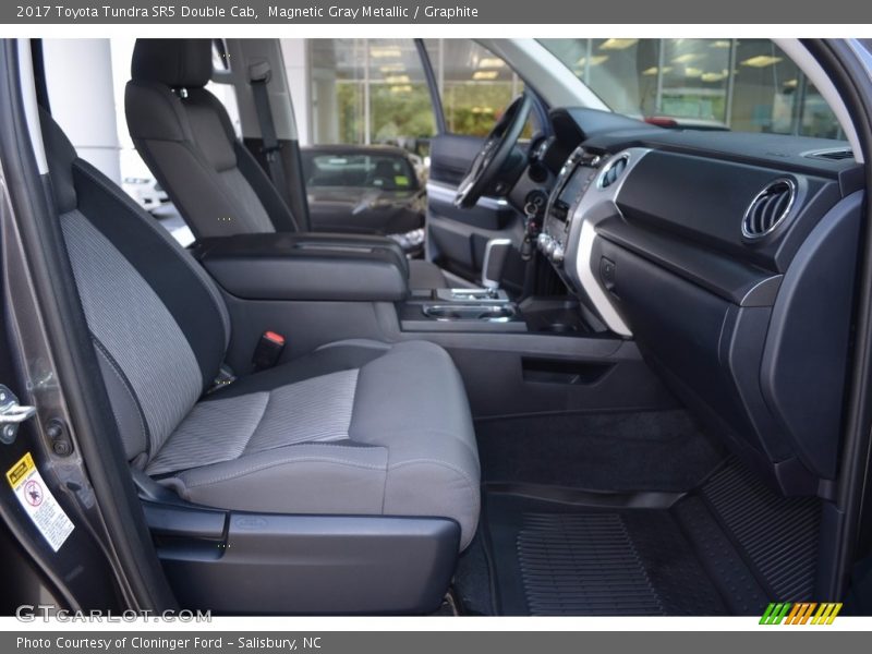 Magnetic Gray Metallic / Graphite 2017 Toyota Tundra SR5 Double Cab