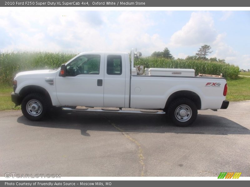 Oxford White / Medium Stone 2010 Ford F250 Super Duty XL SuperCab 4x4