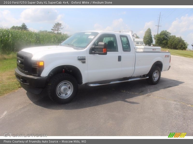 Oxford White / Medium Stone 2010 Ford F250 Super Duty XL SuperCab 4x4