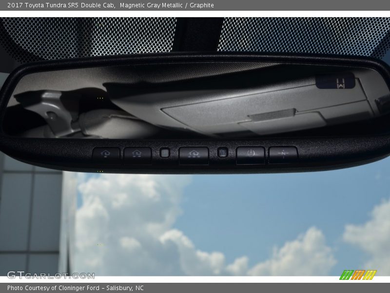 Magnetic Gray Metallic / Graphite 2017 Toyota Tundra SR5 Double Cab