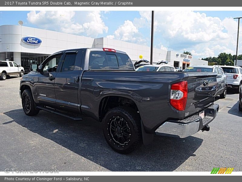 Magnetic Gray Metallic / Graphite 2017 Toyota Tundra SR5 Double Cab
