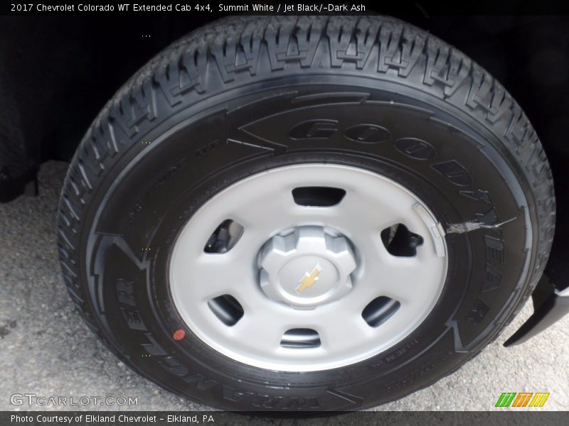 Summit White / Jet Black/­Dark Ash 2017 Chevrolet Colorado WT Extended Cab 4x4