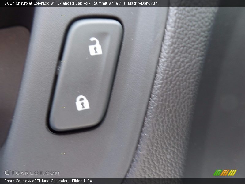 Summit White / Jet Black/­Dark Ash 2017 Chevrolet Colorado WT Extended Cab 4x4