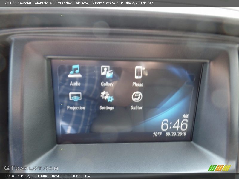 Summit White / Jet Black/­Dark Ash 2017 Chevrolet Colorado WT Extended Cab 4x4