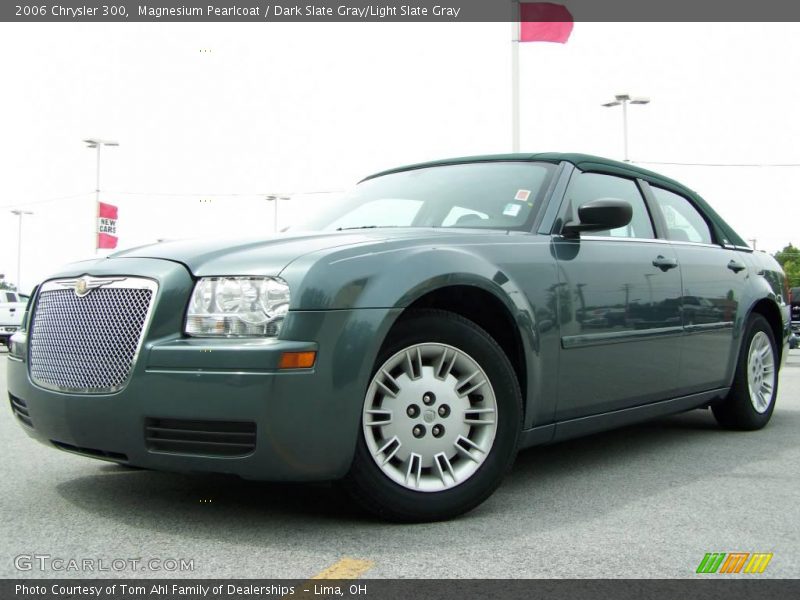 Magnesium Pearlcoat / Dark Slate Gray/Light Slate Gray 2006 Chrysler 300